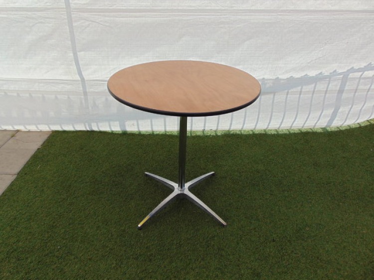 30 Short Round Cocktail Table (30 tall seat 2-4 people)