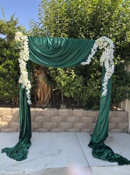 IMG 7366202 1755023376 Arch with draping and faux flowers